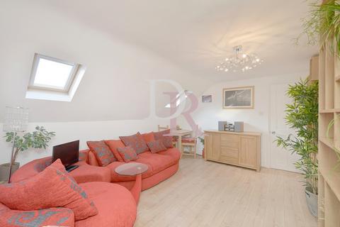 1 bedroom flat for sale, Hainault Road, Leytonstone, E11