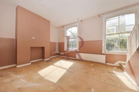 2 bedroom maisonette for sale, Tollington Way, Holloway, N7