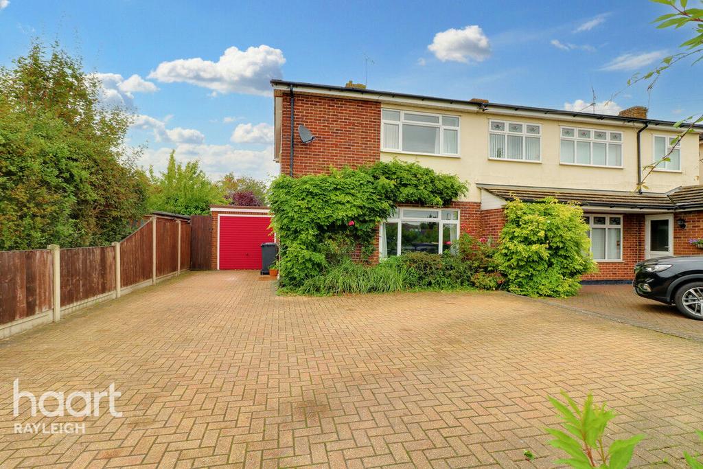 Rawreth Lane, Rayleigh 3 bed semidetached house for sale £550,000