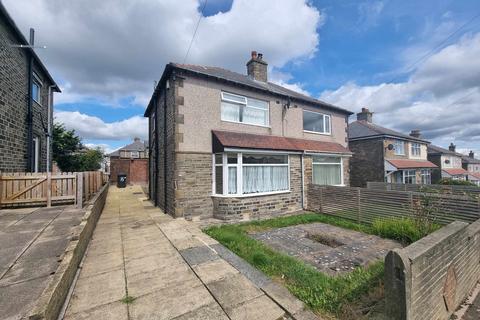 2 bedroom semi-detached house to rent, Gleanings Avenue, Halifax, HX2