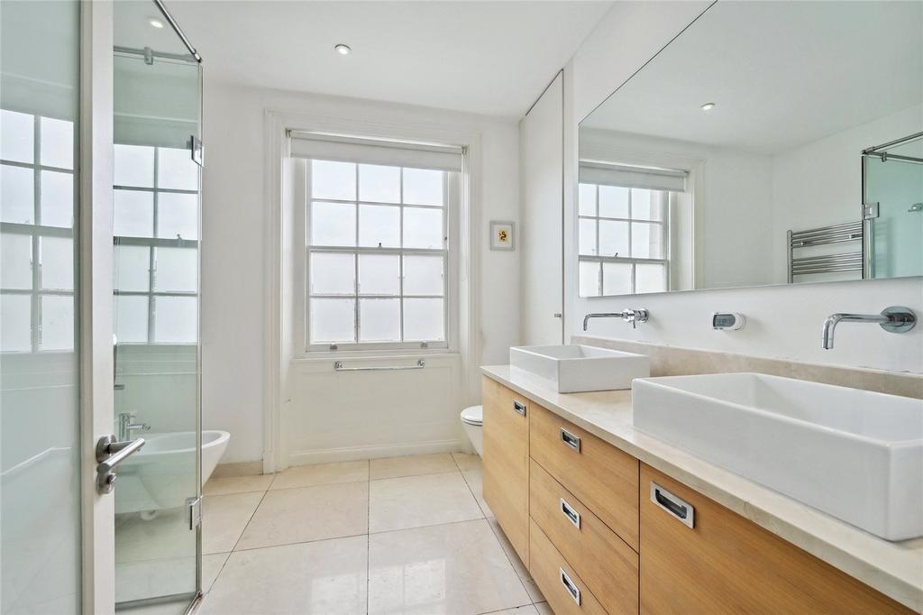 Principal Bathroom