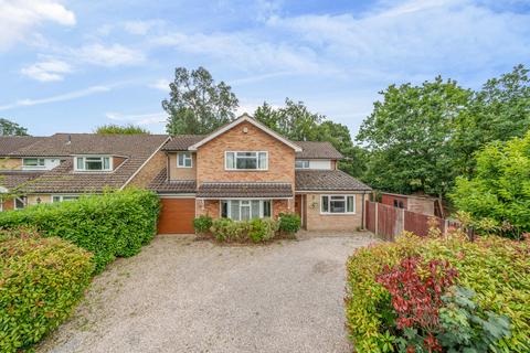 4 bedroom detached house for sale - The Pathway, Send, GU23