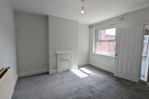3 bedroom end of terrace house to rent, Scarborough Street, Irthlingborough, NN9