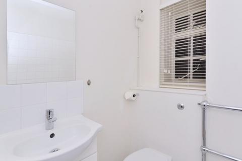2 bedroom apartment to rent - 2 Bedroom 3rd floor flat, Pelham Court, 145 Fulham Road, London, Greater London, SW3 6SH
