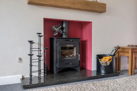 Walnut Tree House Grantham Road, Old Somerby, Grantham, NG33 4AB