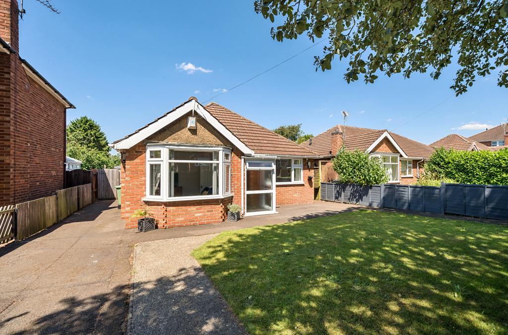 Hunt Lea Avenue, Grantham, Lincolnshire, NG31 2 bed bungalow for sale