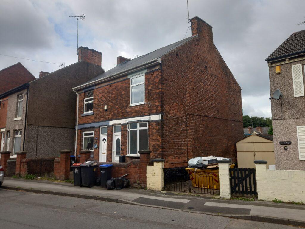 Lindleys Lane, Nottingham, NG17 8AA 2 bed end of terrace house £750