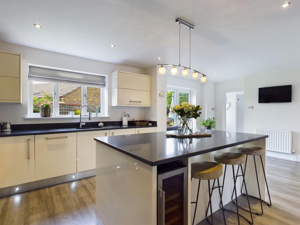 Kitchen/Breakfast Room