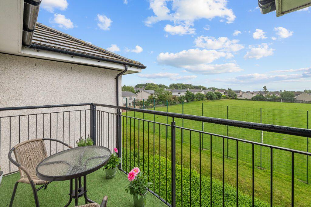 Maurice Wynd, Dunblane, FK15 2 bed apartment £235,000