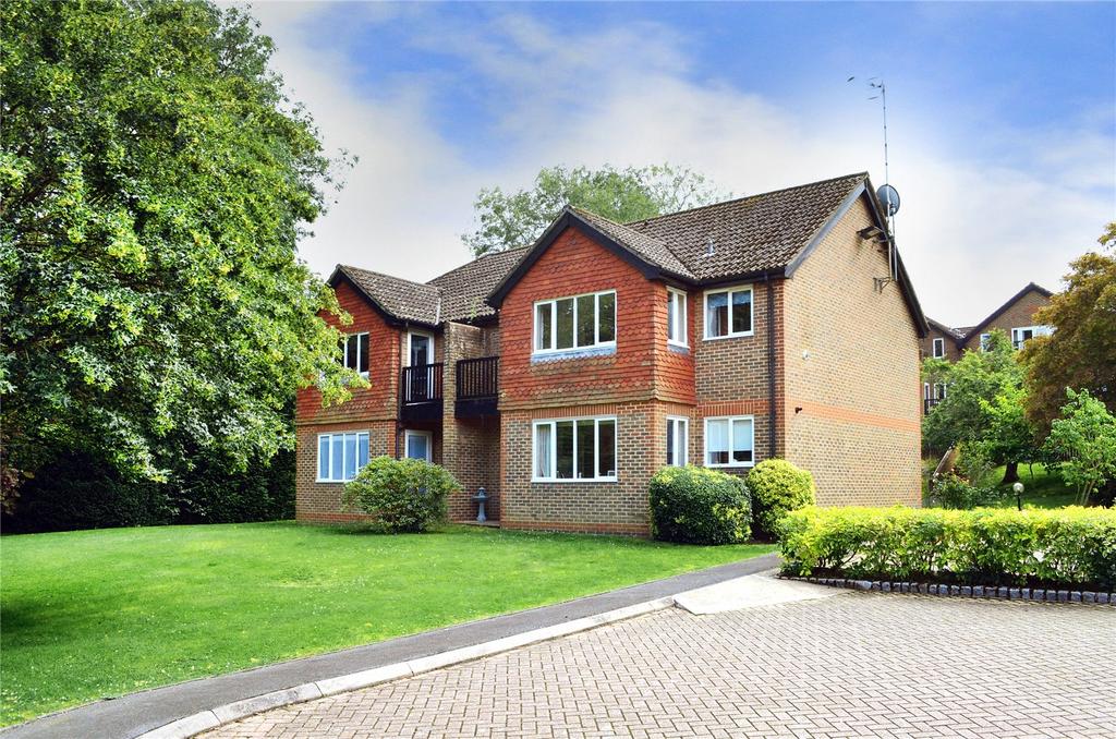 Forest Row, East Sussex, RH18 2 bed apartment for sale £175,000