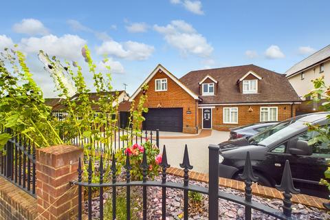 6 bedroom detached house for sale, Wises Lane, Sittingbourne, ME9