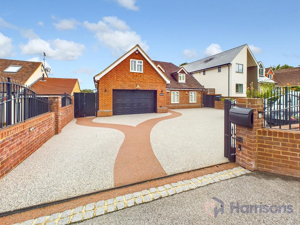 Wises Lane, Sittingbourne, ME9 6 bed detached house for sale £900,000