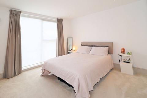 2 bedroom apartment for sale, Queens Road, Hersham KT12