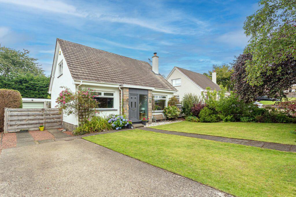 4 Ashley Court, Linlithgow, EH49 3 bed detached house for sale £390,000