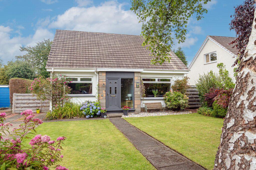 4 Ashley Court, Linlithgow, EH49 3 bed detached house for sale £390,000