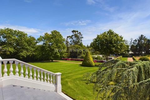 7 bedroom manor house for sale, St Saviour