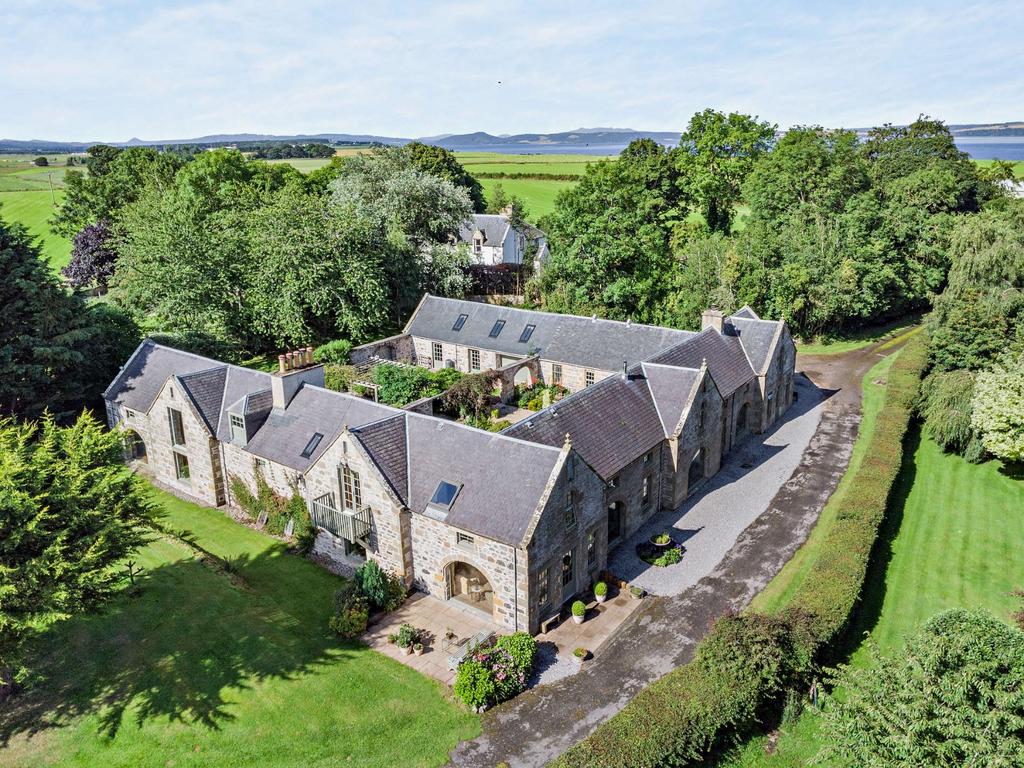 Treeton Steading