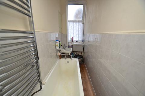 14 Niddrie Road, Glasgow, G42 8NS