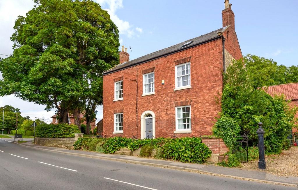 High Street, Navenby, Lincoln, LN5 5 bed detached house for sale £600,000
