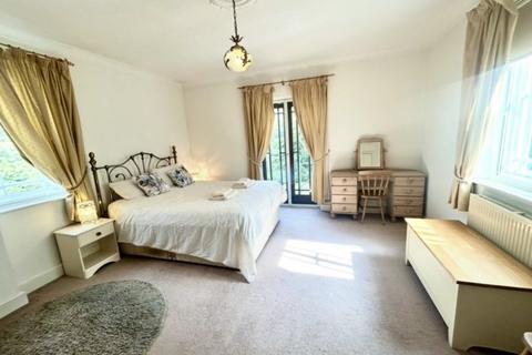 4 bedroom detached house for sale, 3 Newark Road, North Hykeham, Lincoln, Lincolnshire, LN6