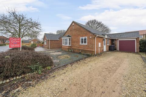 3 bedroom bungalow for sale - Chiltern Way, North Hykeham, Lincoln, Lincolnshire, LN6