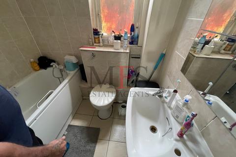1 bedroom flat to rent, Convent Way, Southall, UB2