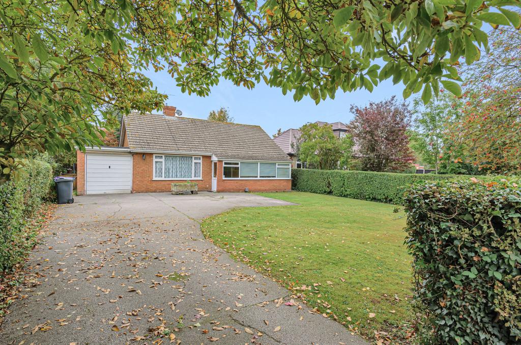 Ryland Road, Welton, Lincoln, LN2 2 bed bungalow for sale £260,000