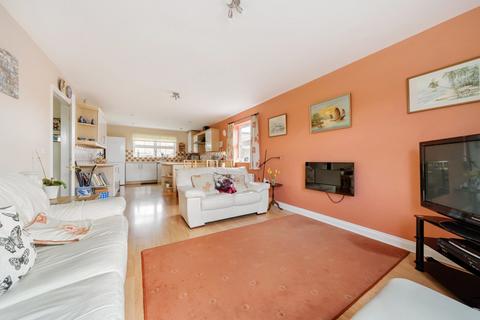 1 Compton Drive, Faldingworth, Market Rasen, LN8 3FW
