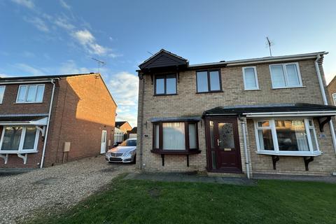 3 bedroom semi-detached house to rent, Roxholm Close, Ruskington, Lincolnshire, NG34