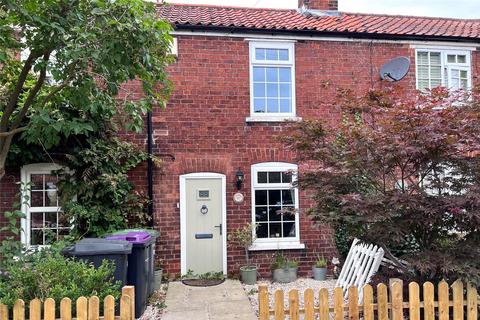 3 bedroom terraced house to rent - Lincoln Road, Bassingham, Lincoln, LN5