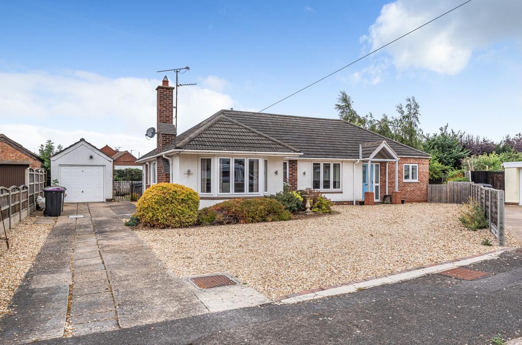 St. Clements Road, Ruskington, Sleaford, NG34 3 bed bungalow for sale