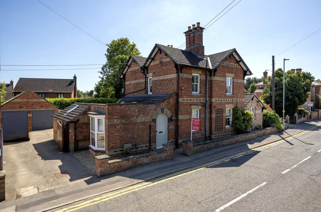 Boston Road, Heckington, Sleaford, NG34 4 bed detached house for sale