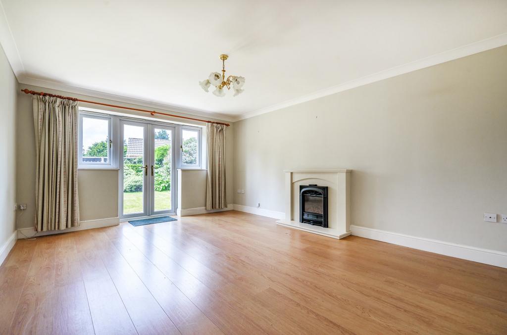 Lowgate, Fleet, Holbeach, PE12 3 bed bungalow for sale £280,000