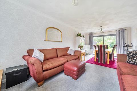 3 bedroom semi-detached house for sale - Avebury Gardens, Spalding, Lincolnshire, PE11