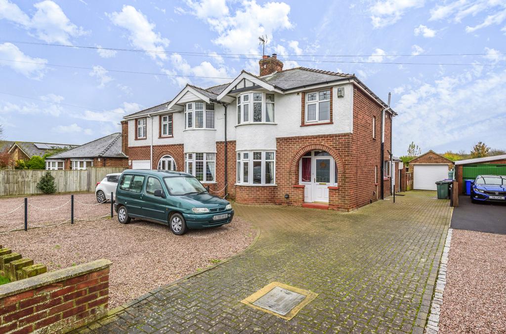 Sleaford Road, Boston, Lincolnshire... 3 bed semidetached house £195,000