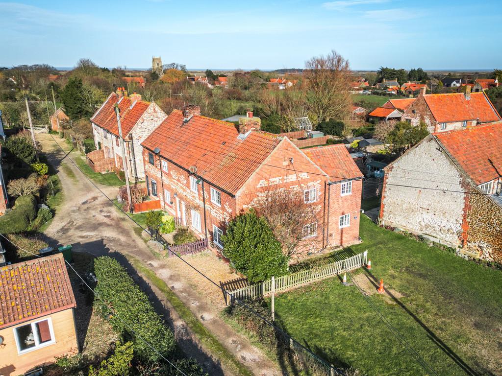 HolmeNextTheSea 2 bed cottage for sale £350,000