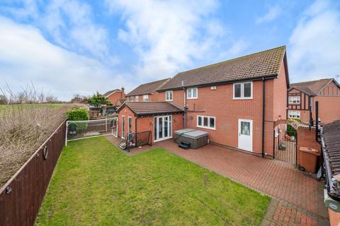 4 bedroom detached house for sale, Blakeney Lea, Cleethorpes, N E Lincolnshire, DN35