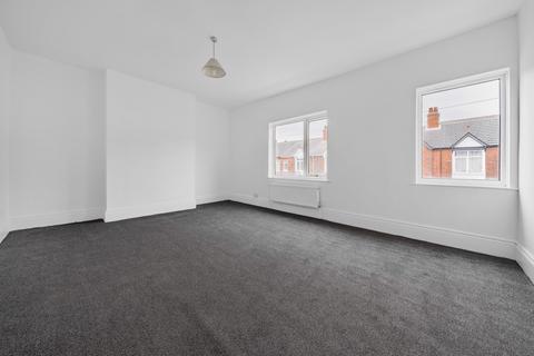 12 Manor Avenue, Grimsby, DN32 0QR