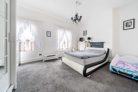 115 Heneage Road, Grimsby, DN32 9JG