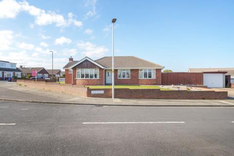 3 bedroom bungalow for sale - Highthorpe Crescent, Cleethorpes, Lincolnshire, DN35