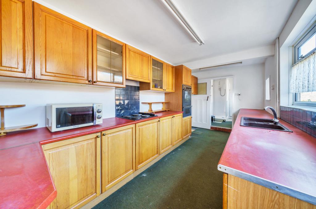 Edward Street, Cleethorpes, N E Lincs, DN35 6 bed terraced house £149,950