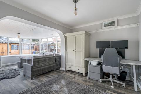 50 Radcliffe Road, Healing, Grimsby, DN41 7NL
