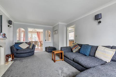 23 Sunningdale, Waltham, Grimsby, DN37 0UA