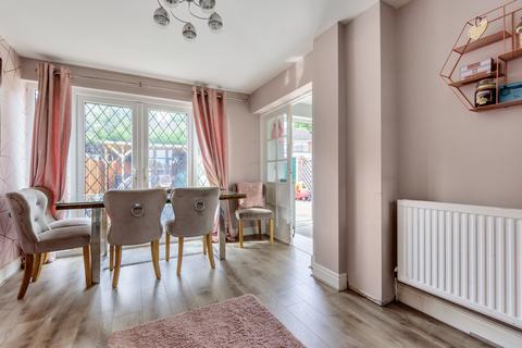 23 Sunningdale, Waltham, Grimsby, DN37 0UA