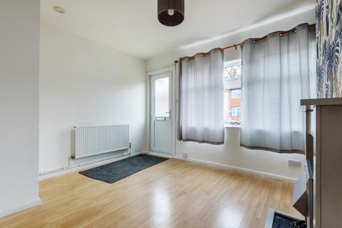 30 Kathleen Grove, Grimsby, DN32 8JT