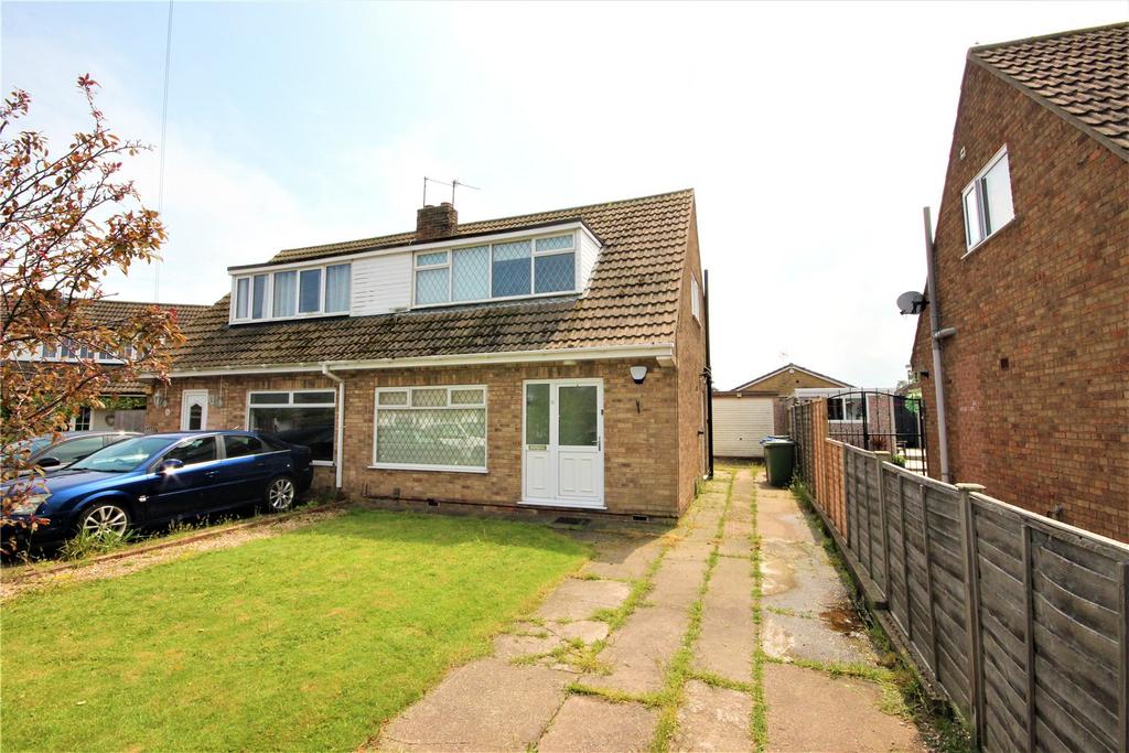 Avenue, Humberston, N E Lincs... 2 bed semidetached house £