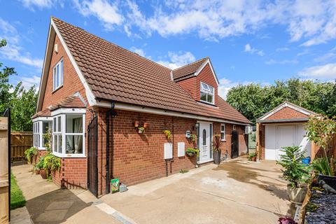 4 bedroom detached house for sale, Northfield Close, Tetney, Grimsby, DN36