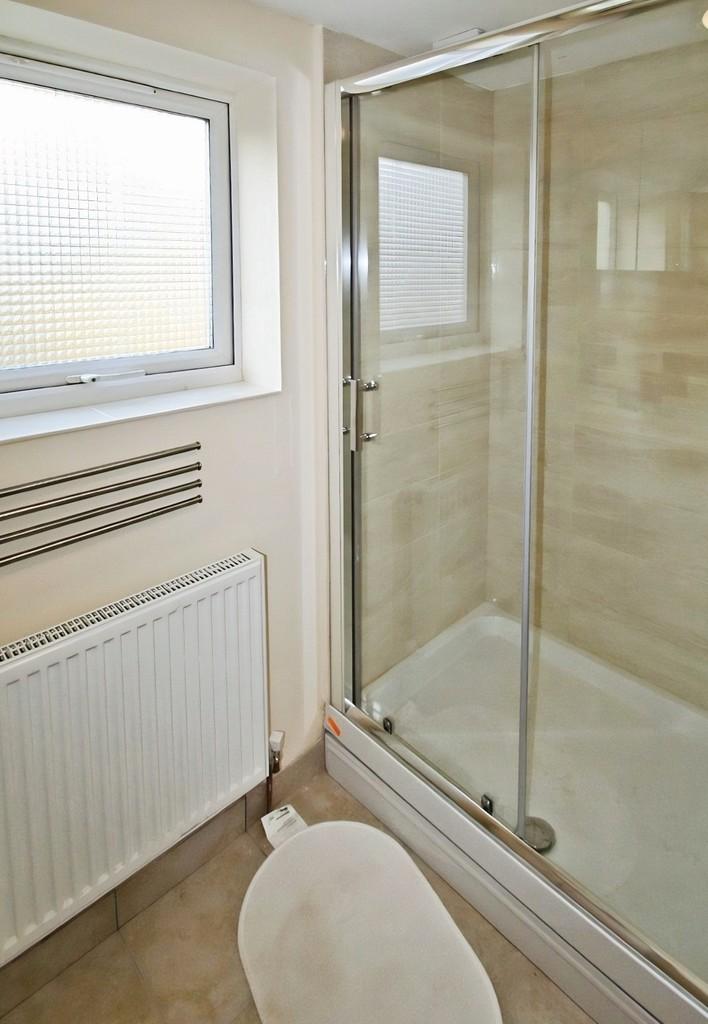 En-Suite - Angle 2
