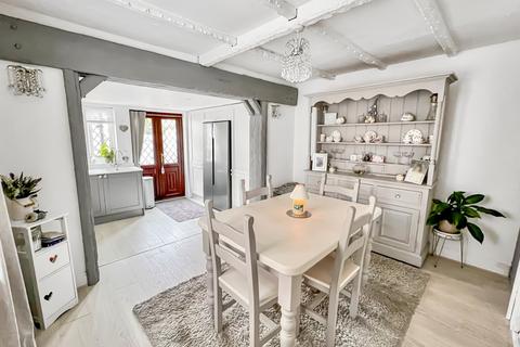 147 Dover Road, Northfleet, Gravesend, DA11 9QX