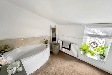 147 Dover Road, Northfleet, Gravesend, DA11 9QX